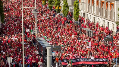 Rode Lijn Protest bij het Vredespaleis