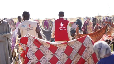 ch11470109_save_the_children_staff_talk_to_people_displaced_by_brutal_violence_in_el_fasher.jpg