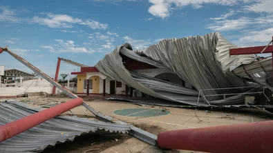 Grote schade aan gebouwen door orkaan Erick