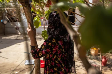 CH1730935-Rahima-s-mental-wellbeing-was-impacted-when-she-was-forced-to-get-engaged-to-support-her-family-in-Afghanistan-1.jpg