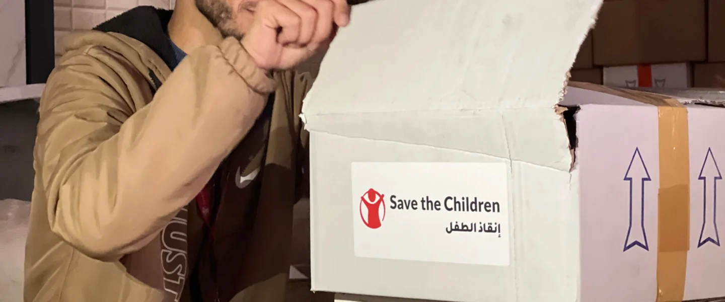 Save the Children medewerker
