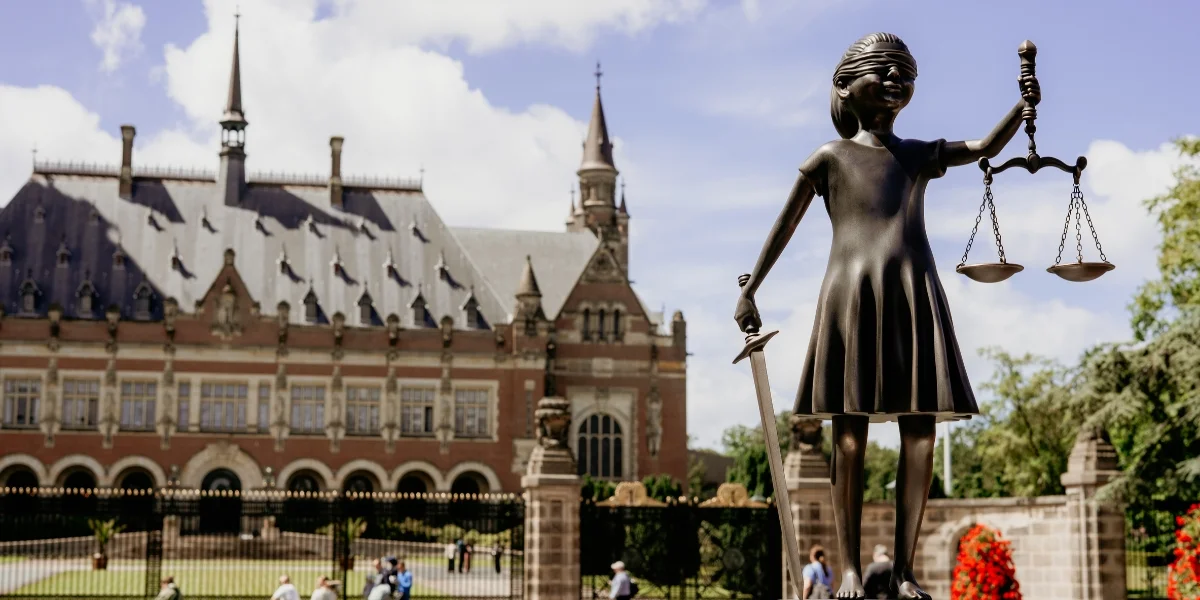 Vredespaleis Meisje Justitia